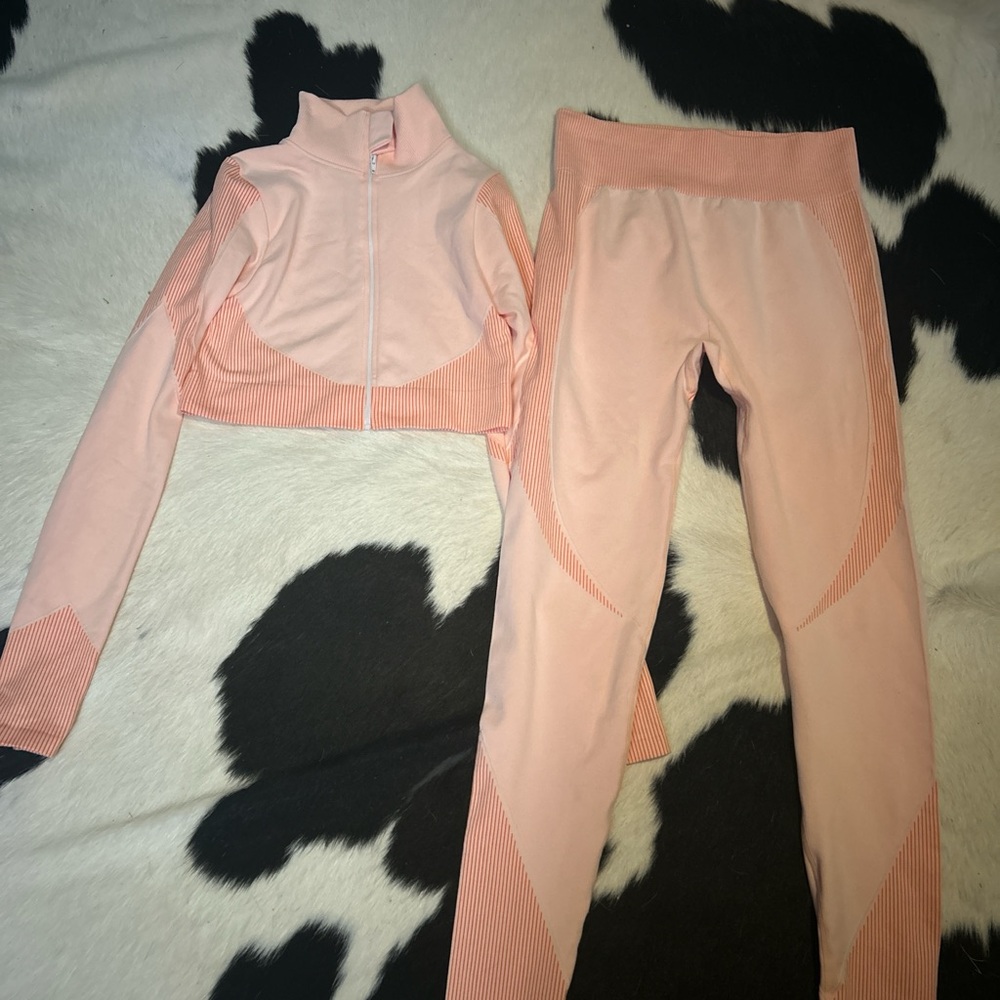 Pink Athletic Set with Zip-Up Jacket and Leggings